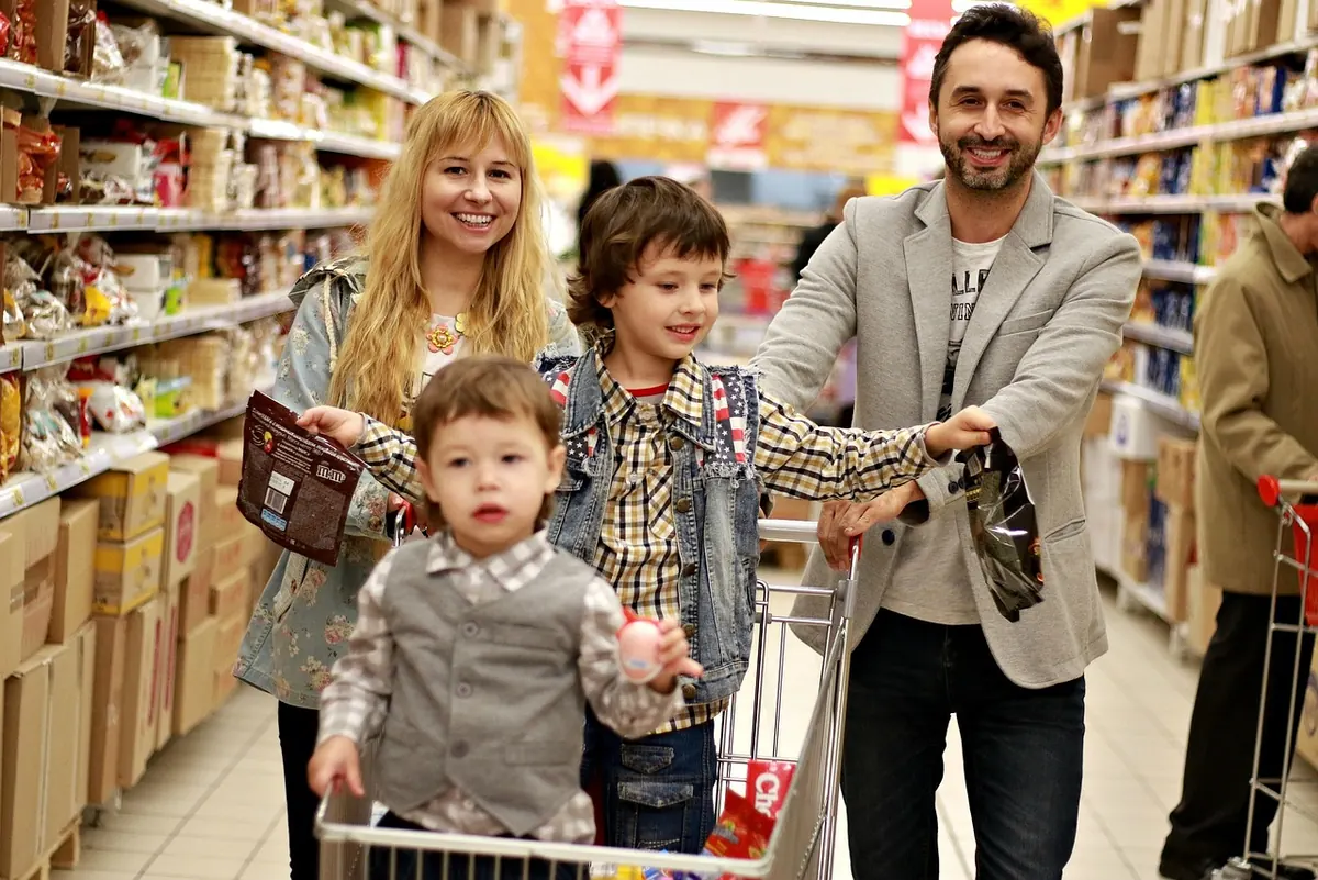 Five Retail Store Layout Mistakes That Suppress Browsing—and How to Fix Them
